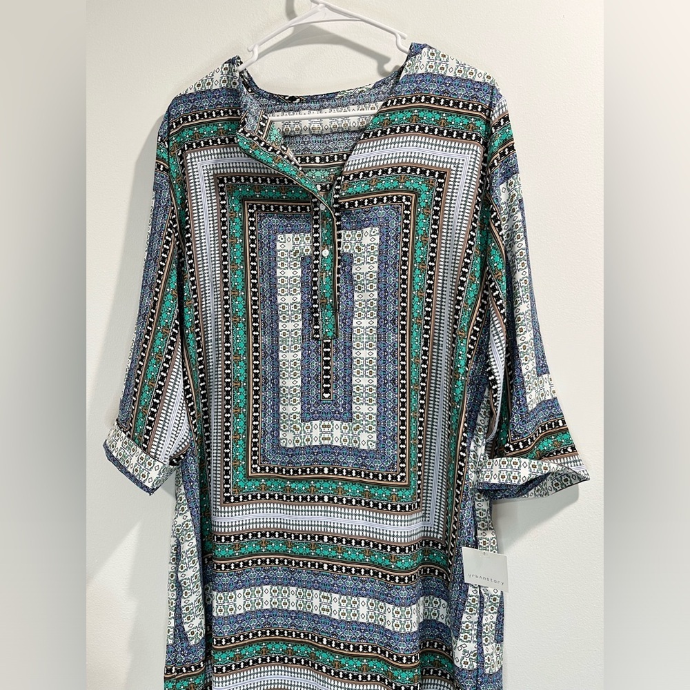 Urban story open v dress